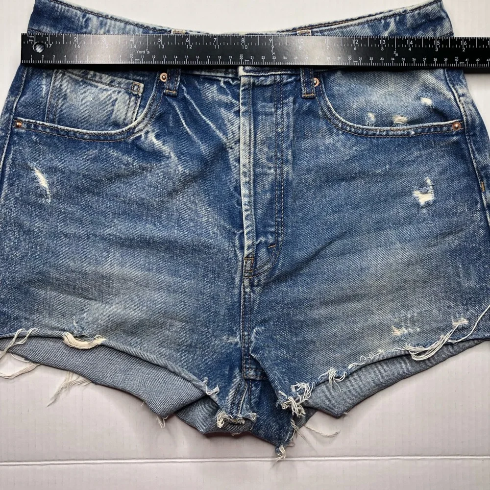 Wild Fable Distressed Blue Size 8 Denim Shorts